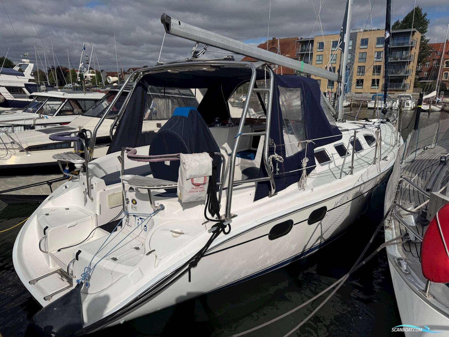 Hunter 386 “Legend”