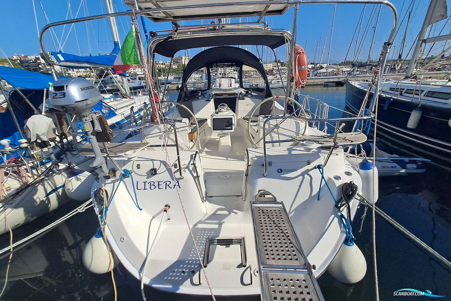 Hunter 39