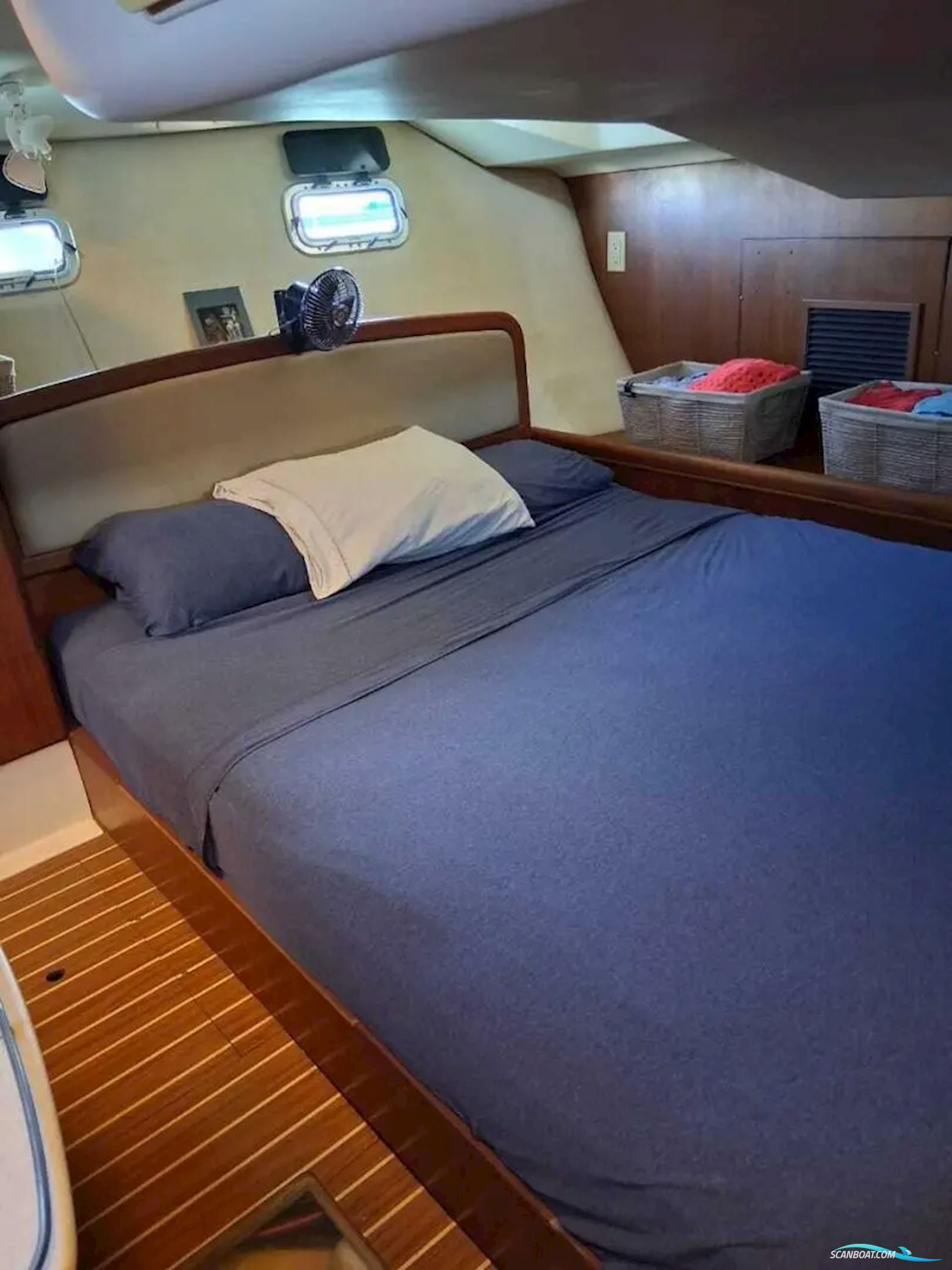 Hunter 44