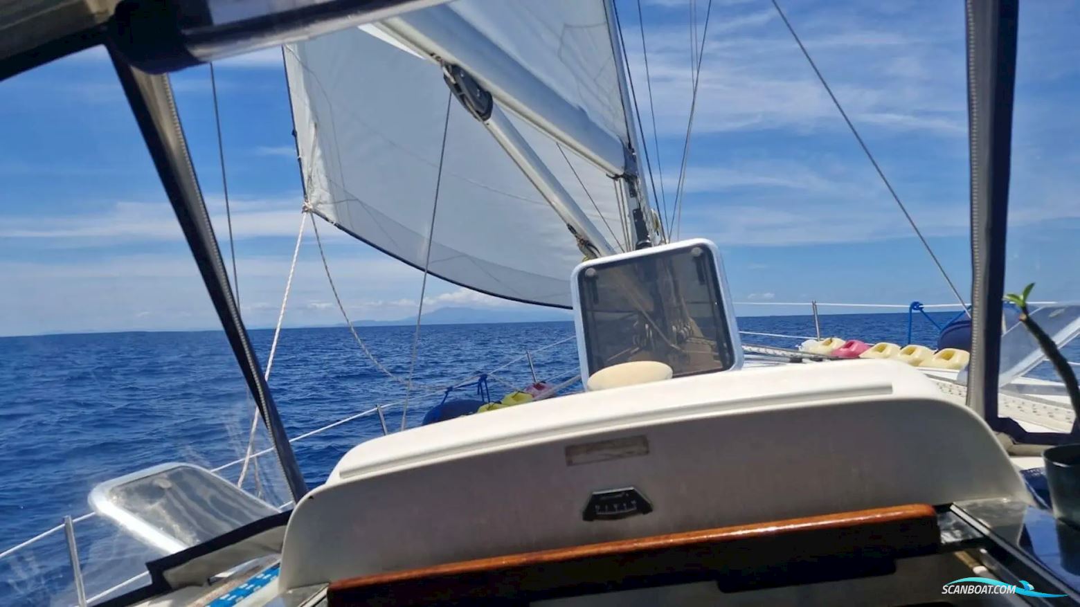 Hunter 44