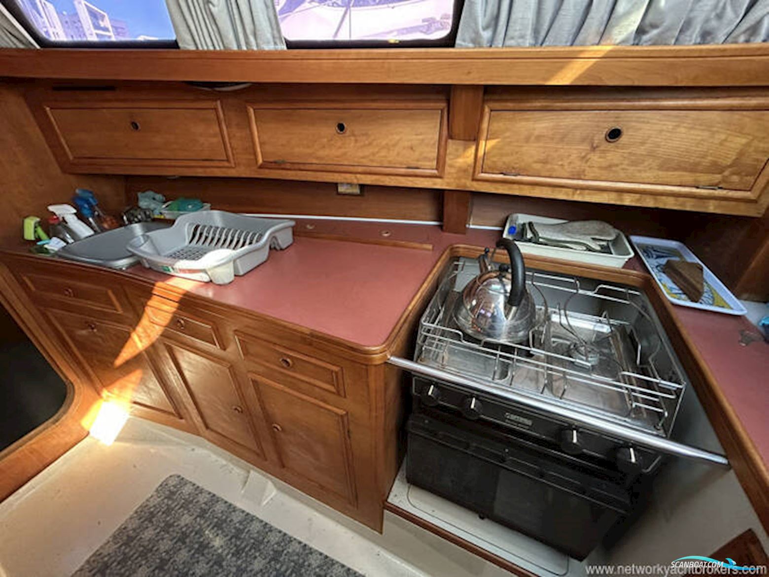 Hunter Horizon 32 Wheelhouse