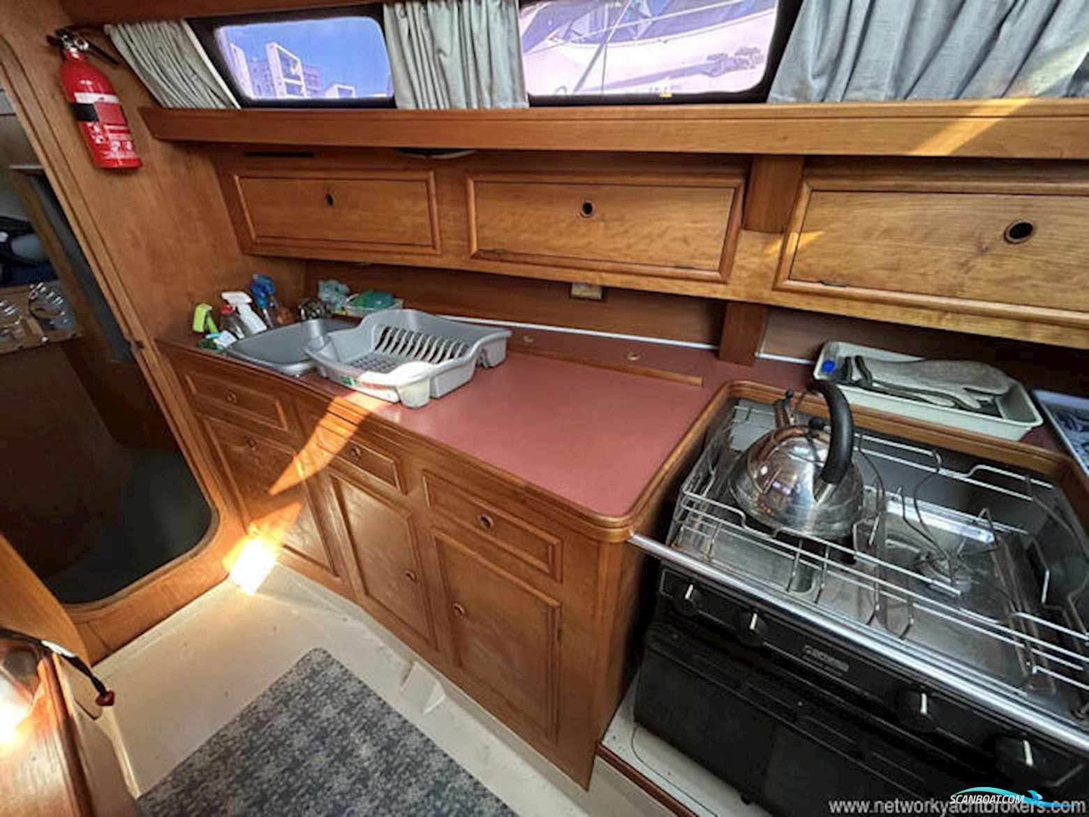 Hunter Horizon 32 Wheelhouse