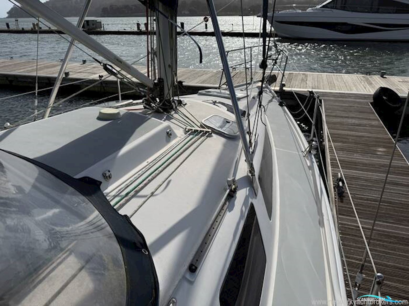 Hunter Legend 326