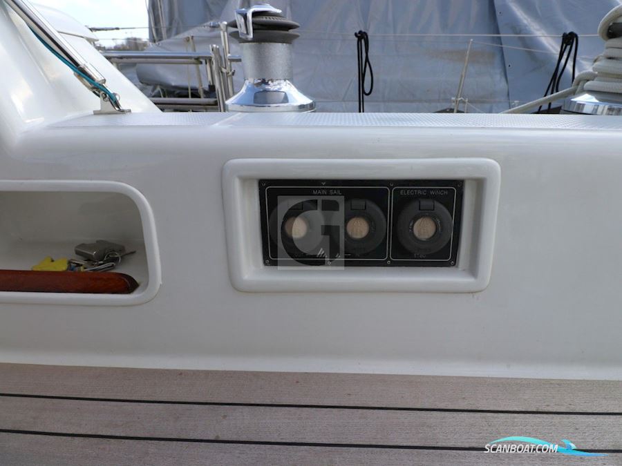 Hylas 54 RS