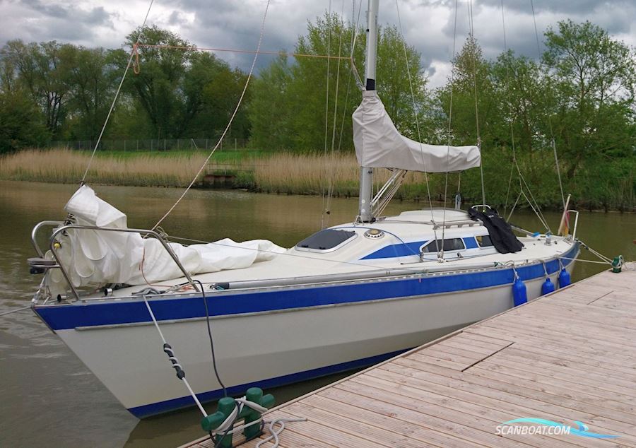 Impala 27 Zeilboten 1984, met Yanmar 1GM 10 motor, Duitsland