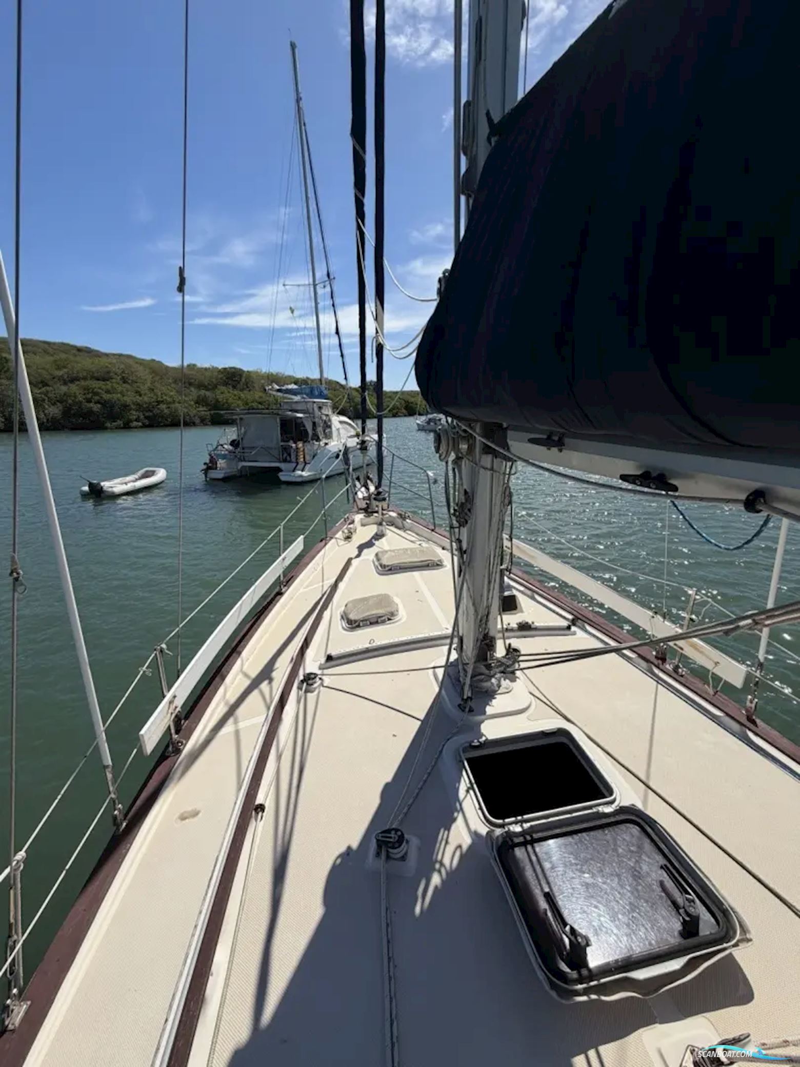 Island Packet 35