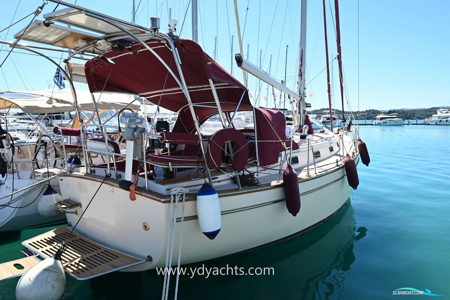 Island Packet 38