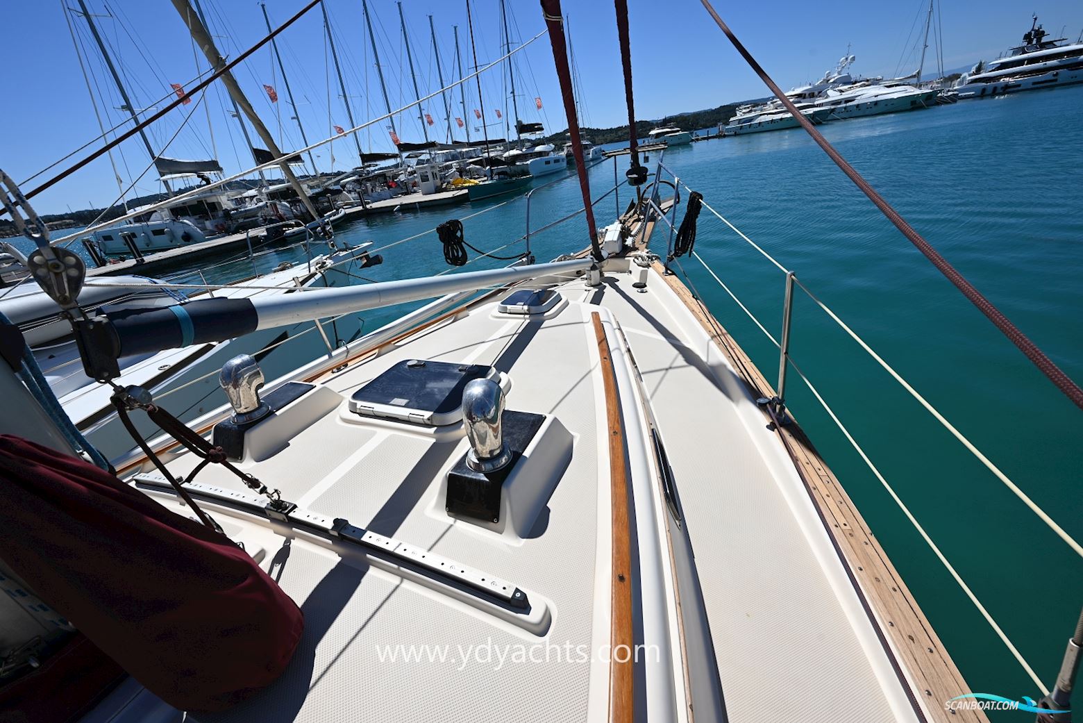 Island Packet 38