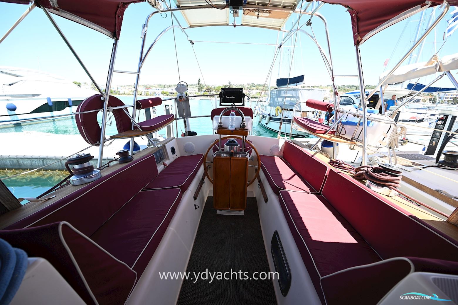 Island Packet 38