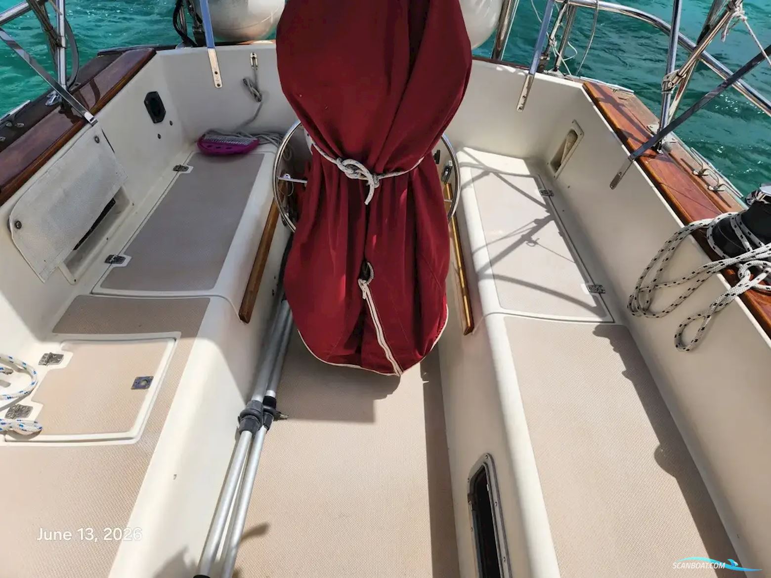 Island Packet 38