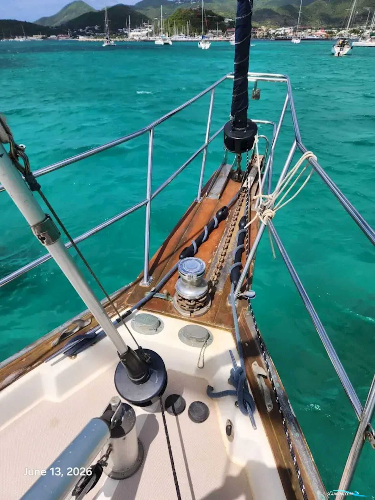 Island Packet 38