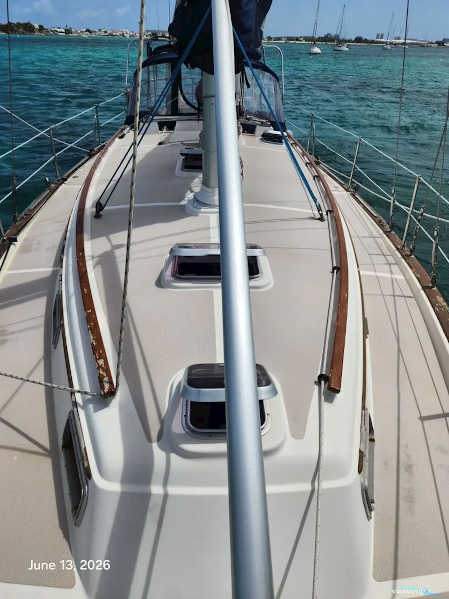 Island Packet 38