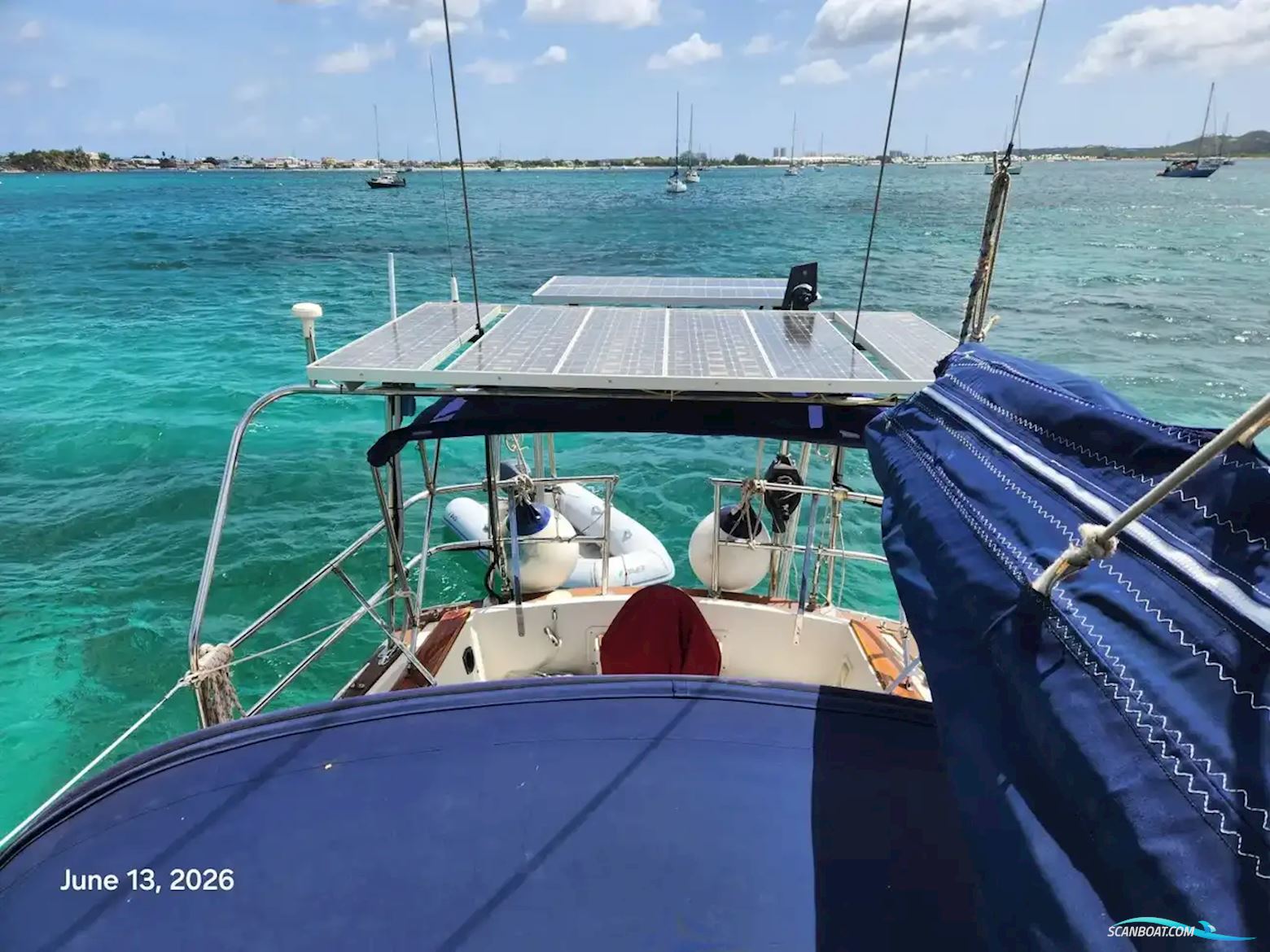 Island Packet 38