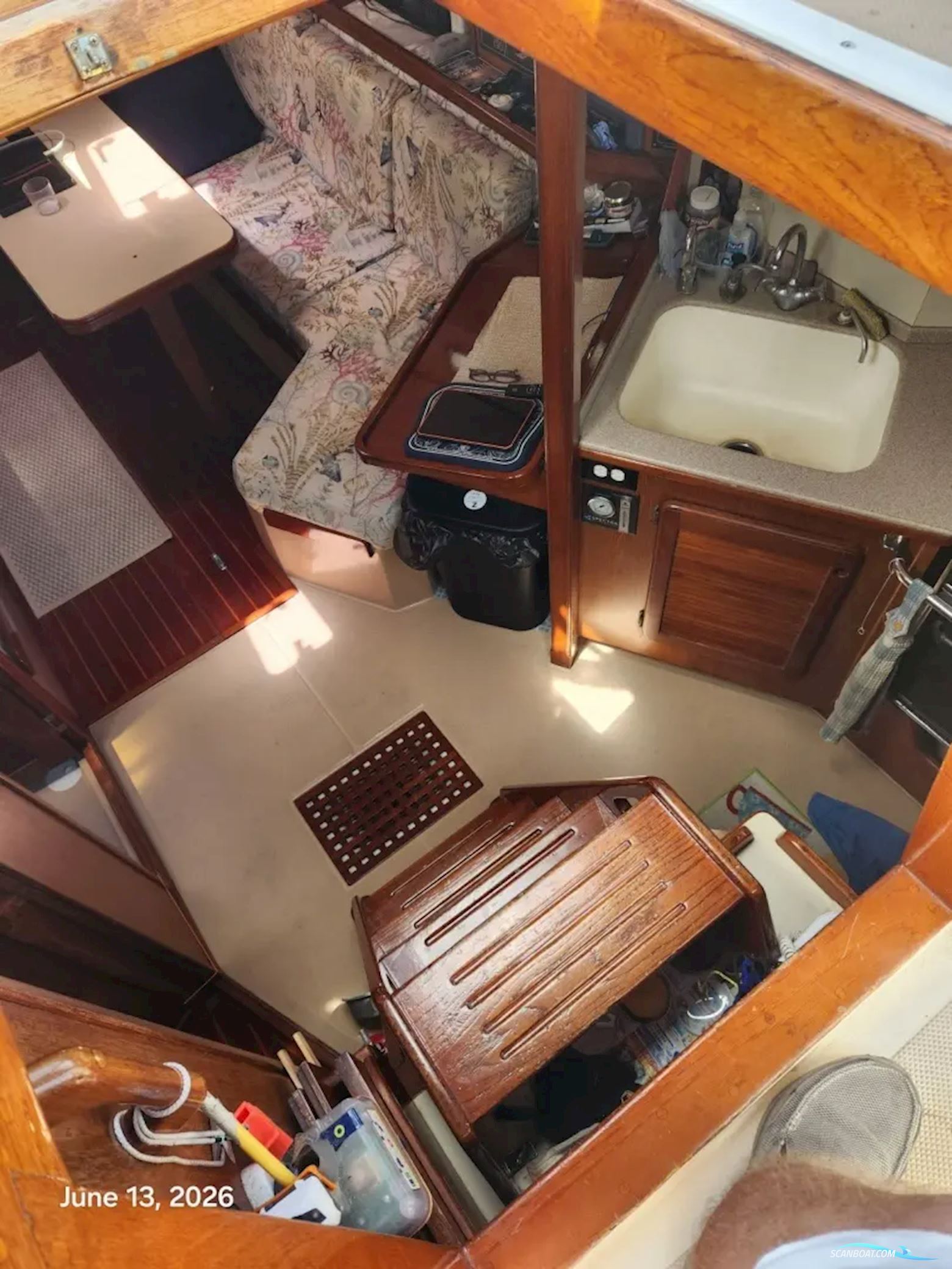 Island Packet 38