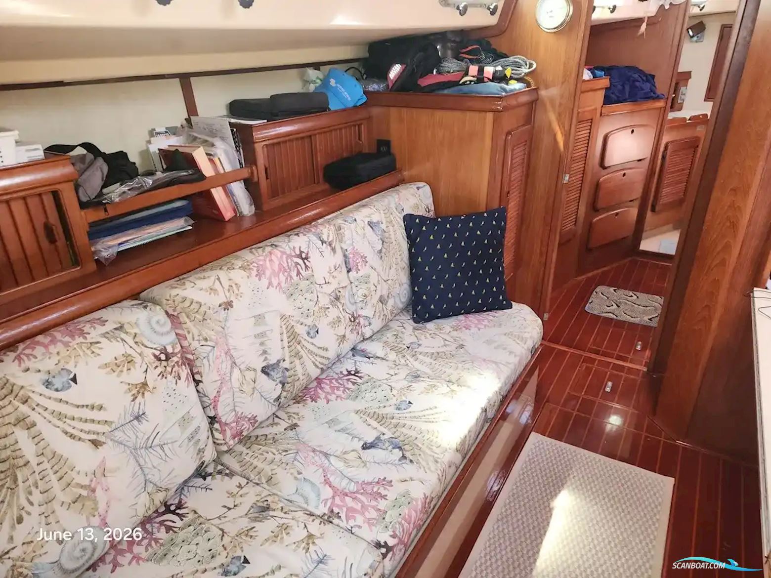 Island Packet 38