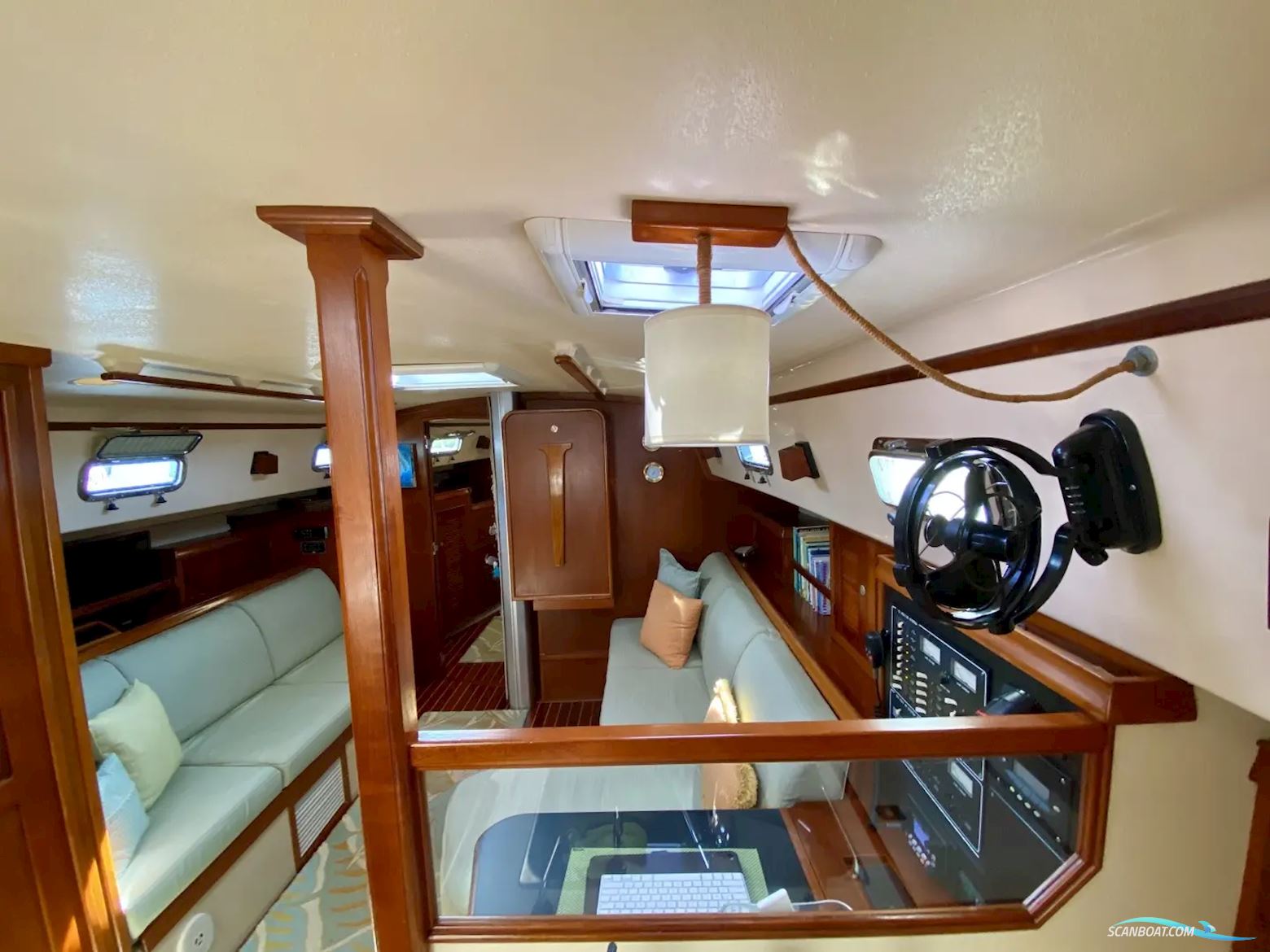 Island Packet 40