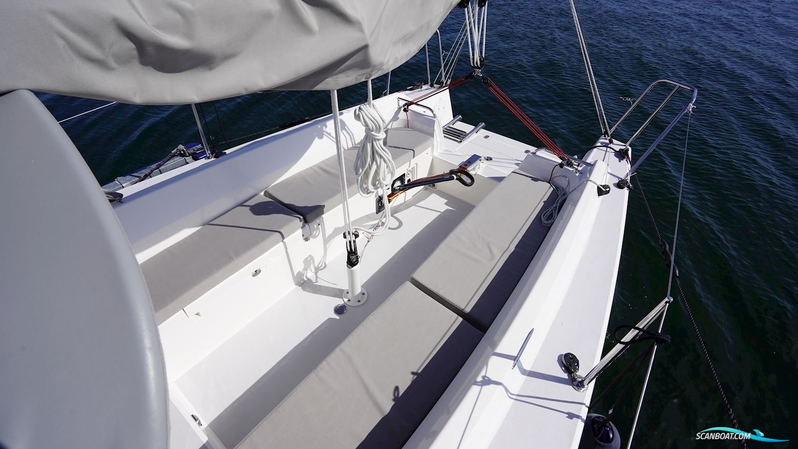 J Boats J 9
