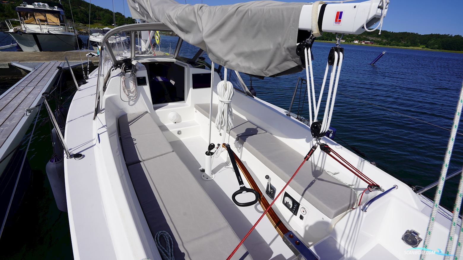 J Boats J 9