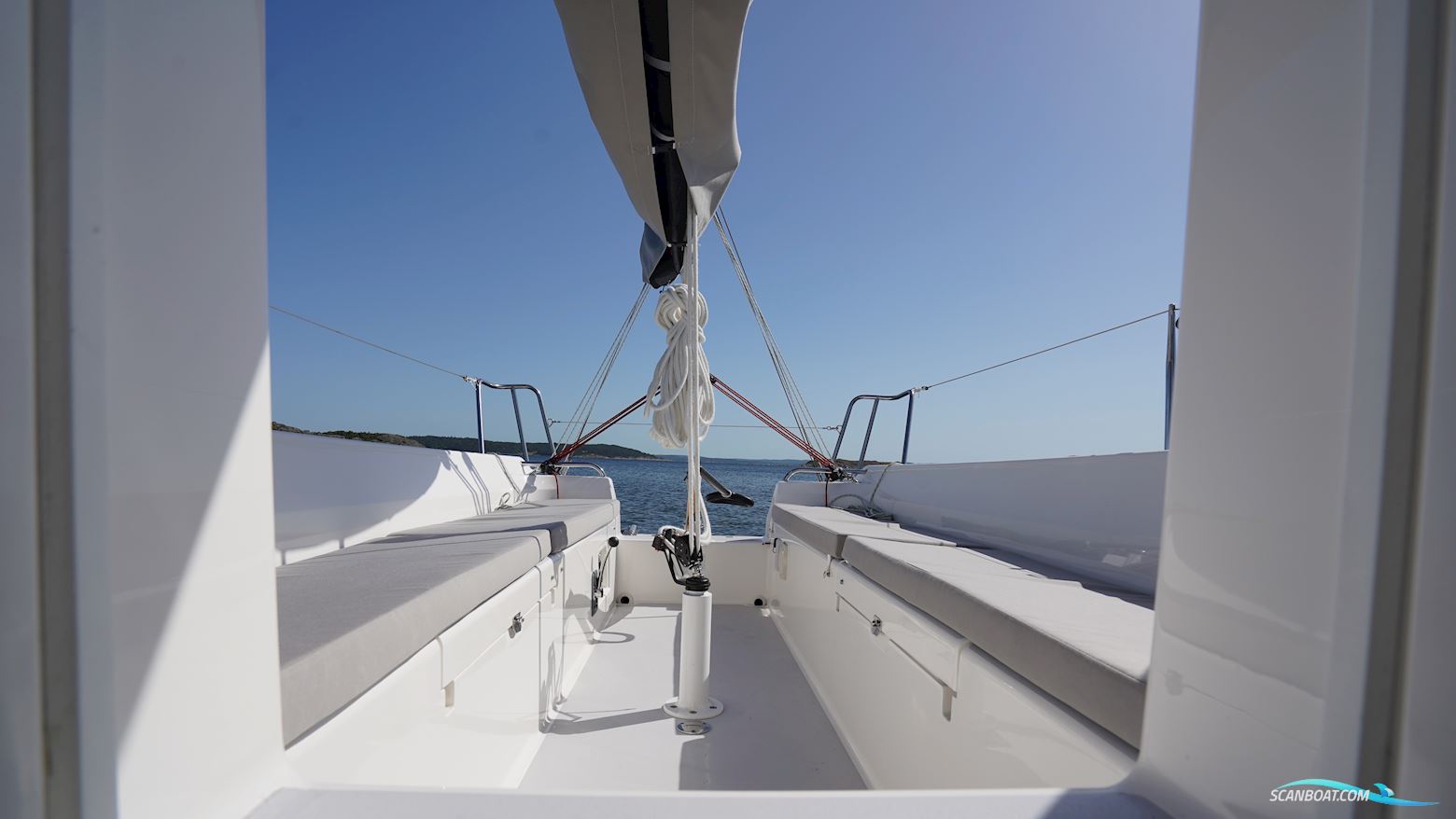 J Boats J 9