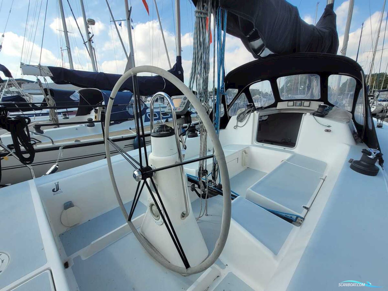 J Boats J105
