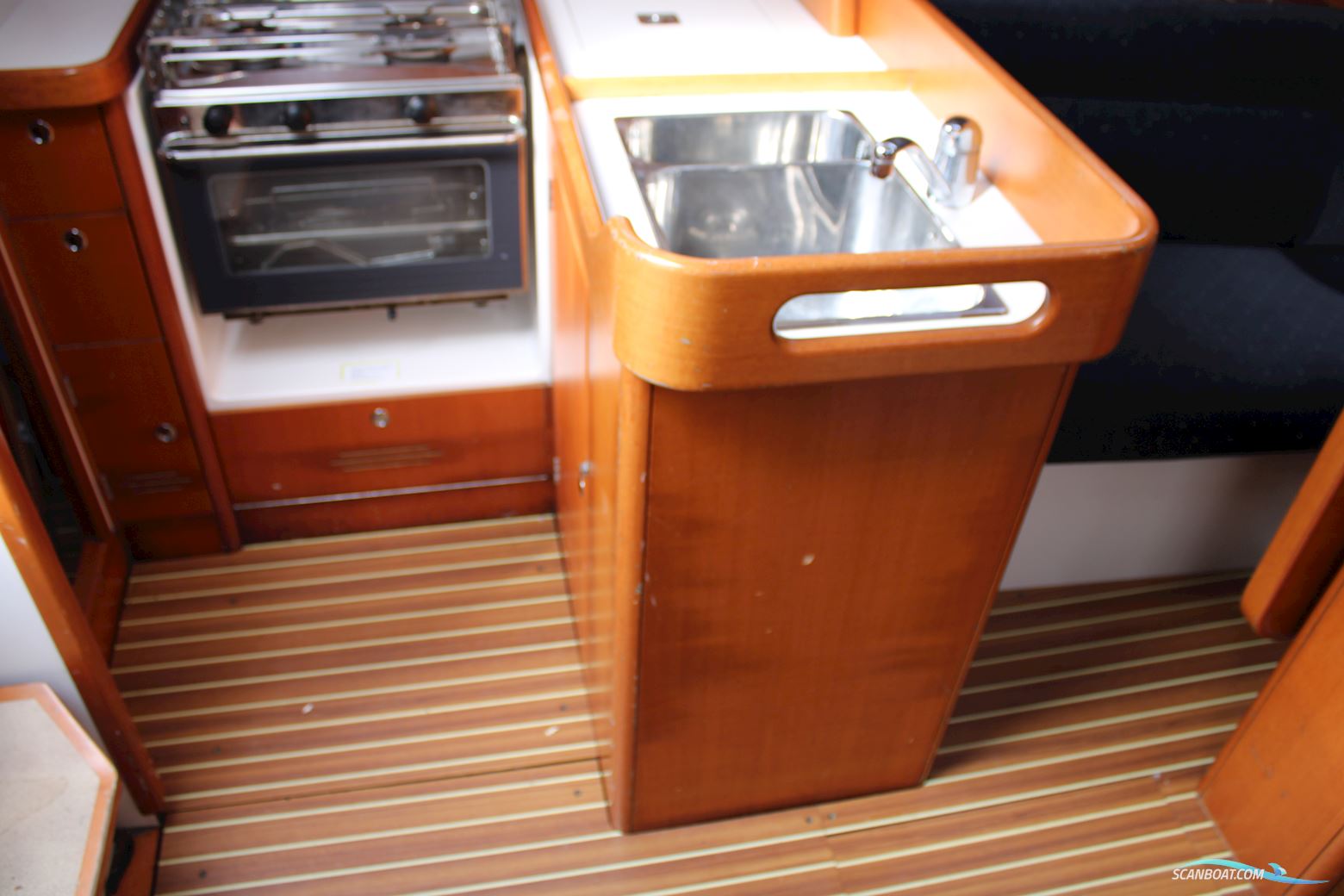 J Boats J109