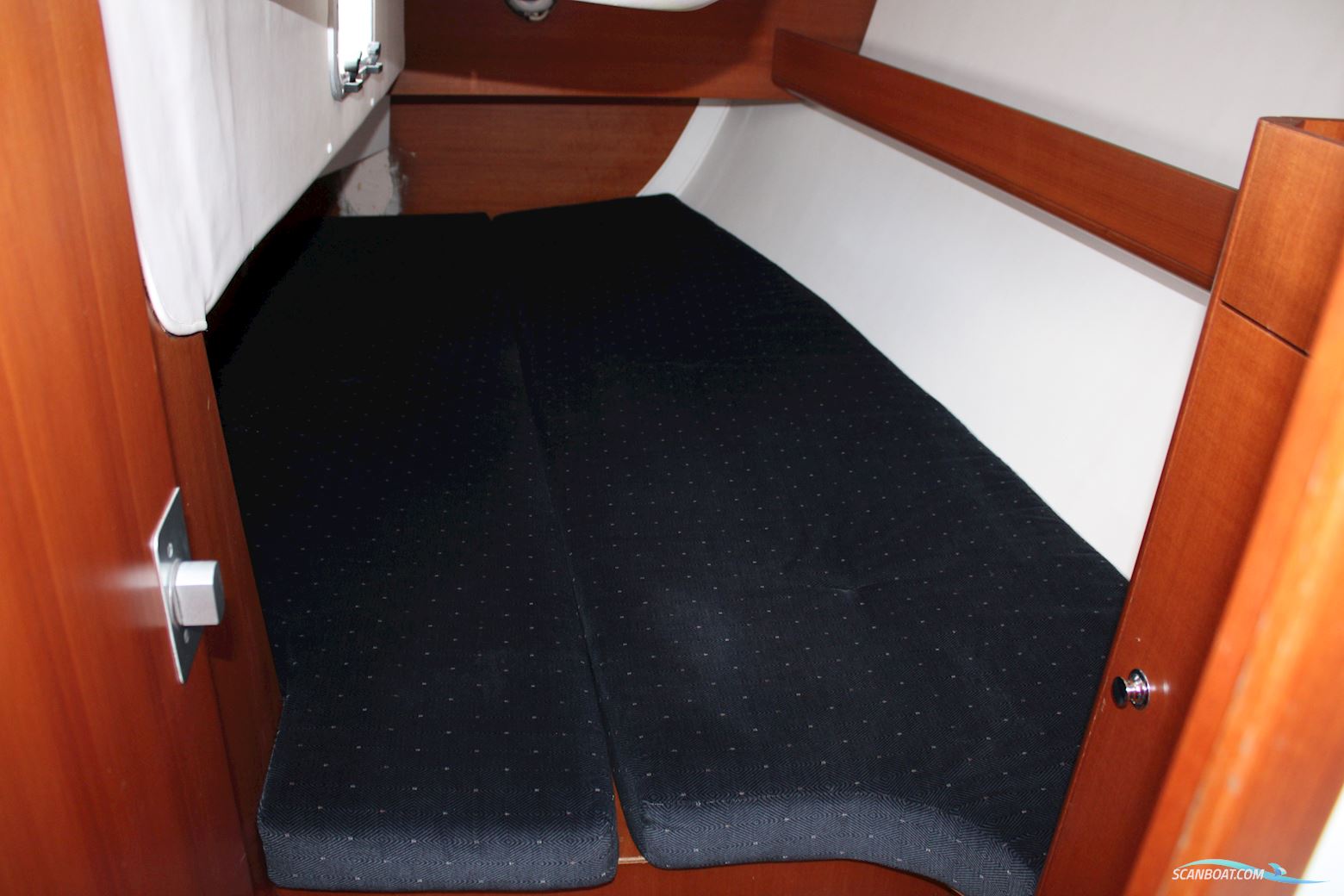 J Boats J109