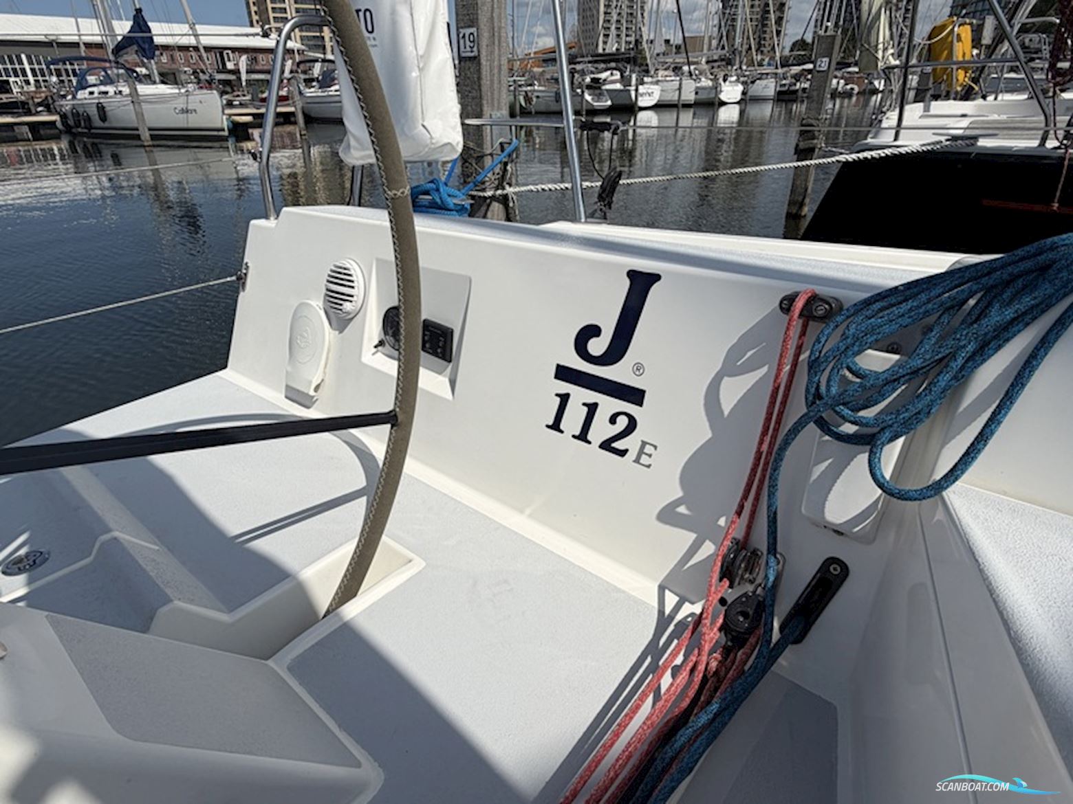 J/112E
