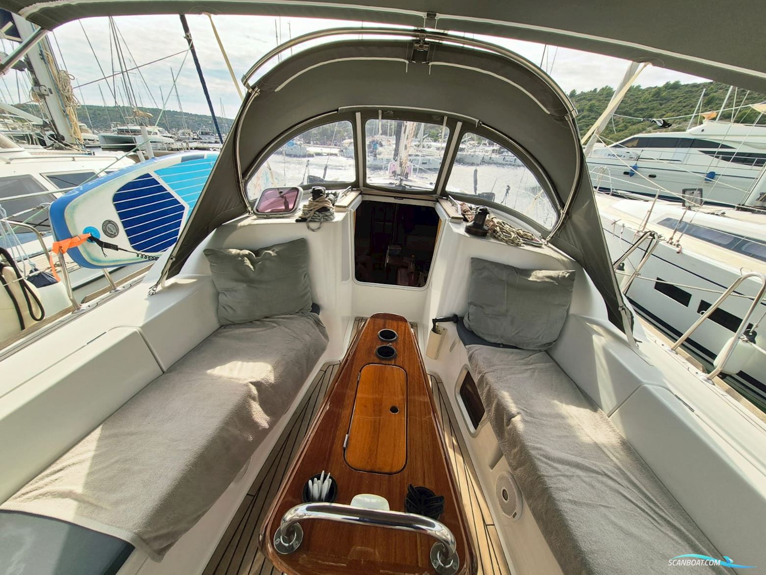Jeanneau 42i