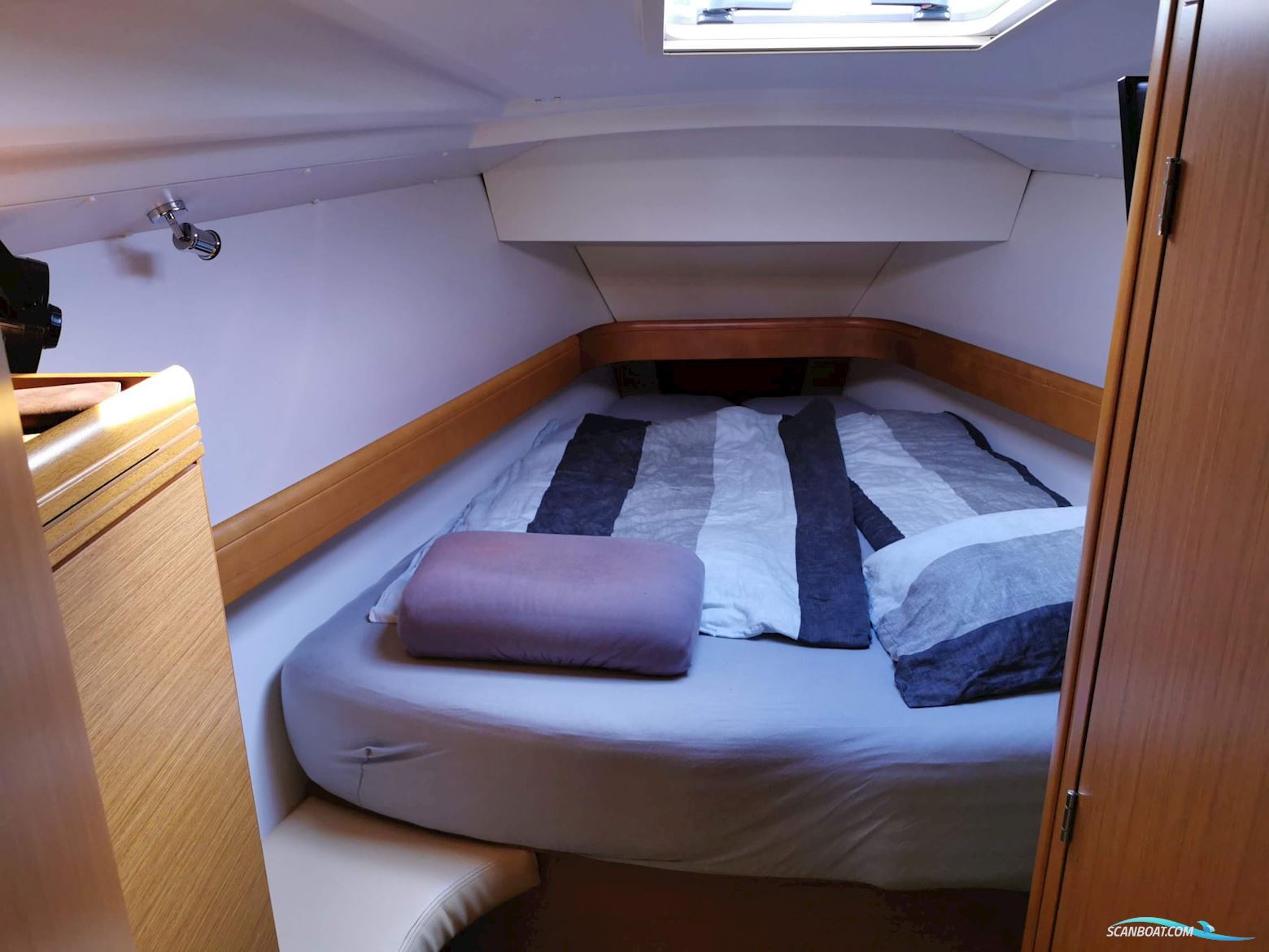 Jeanneau 42i