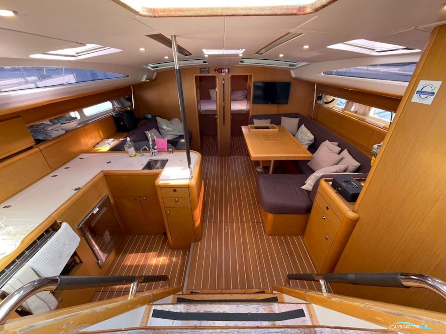 Jeanneau 53