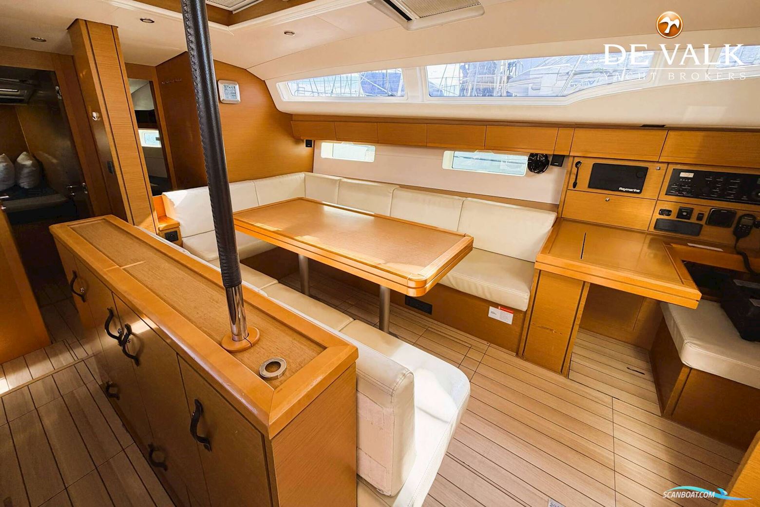 Jeanneau 54