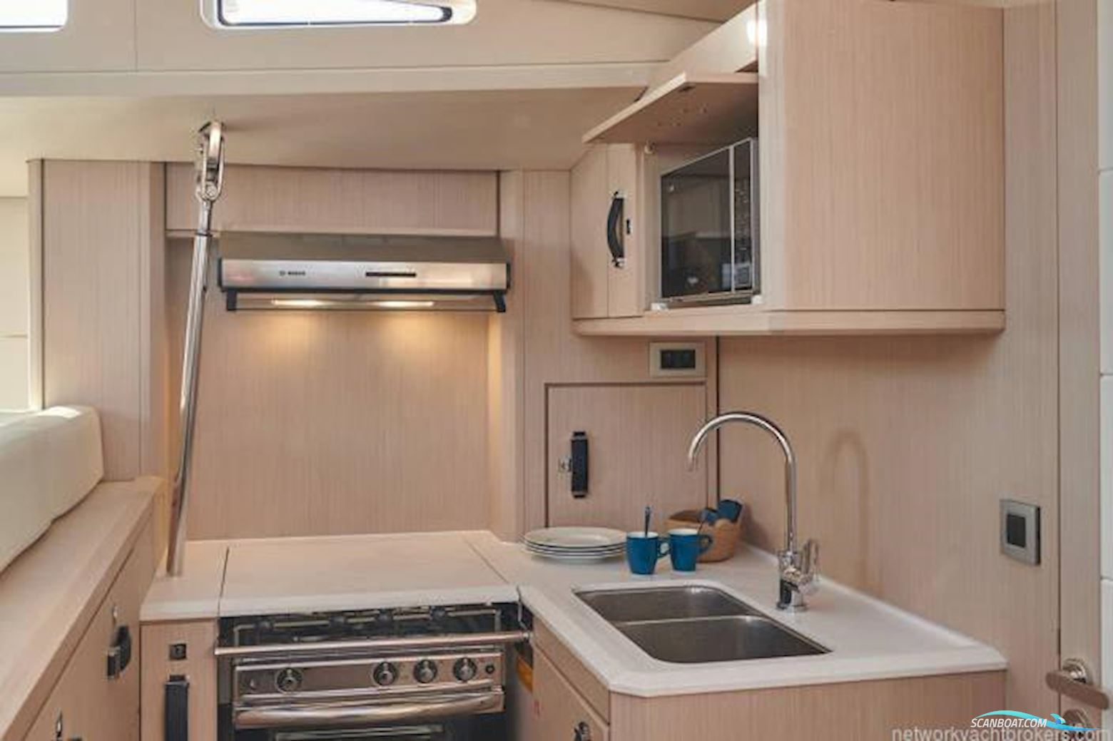 Jeanneau 60