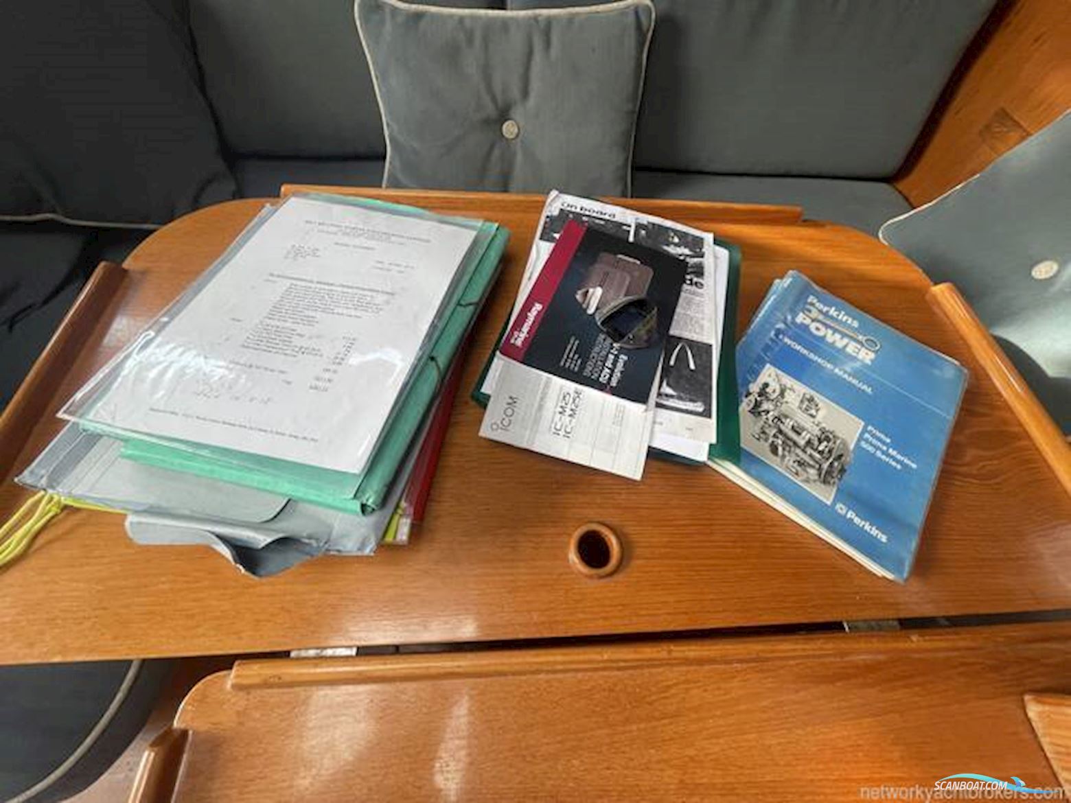 Jeanneau Olympic Sea 42 Sun Legend Hull