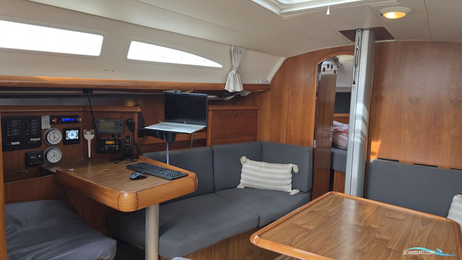 Jeanneau Sun Fast 37