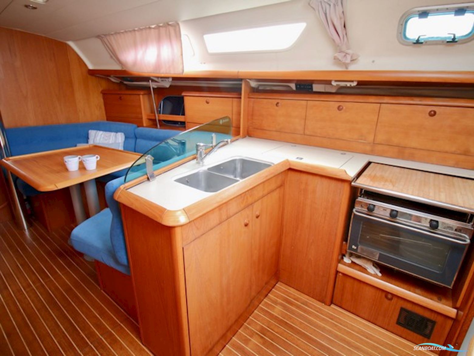 Jeanneau Sun Odyssey 37