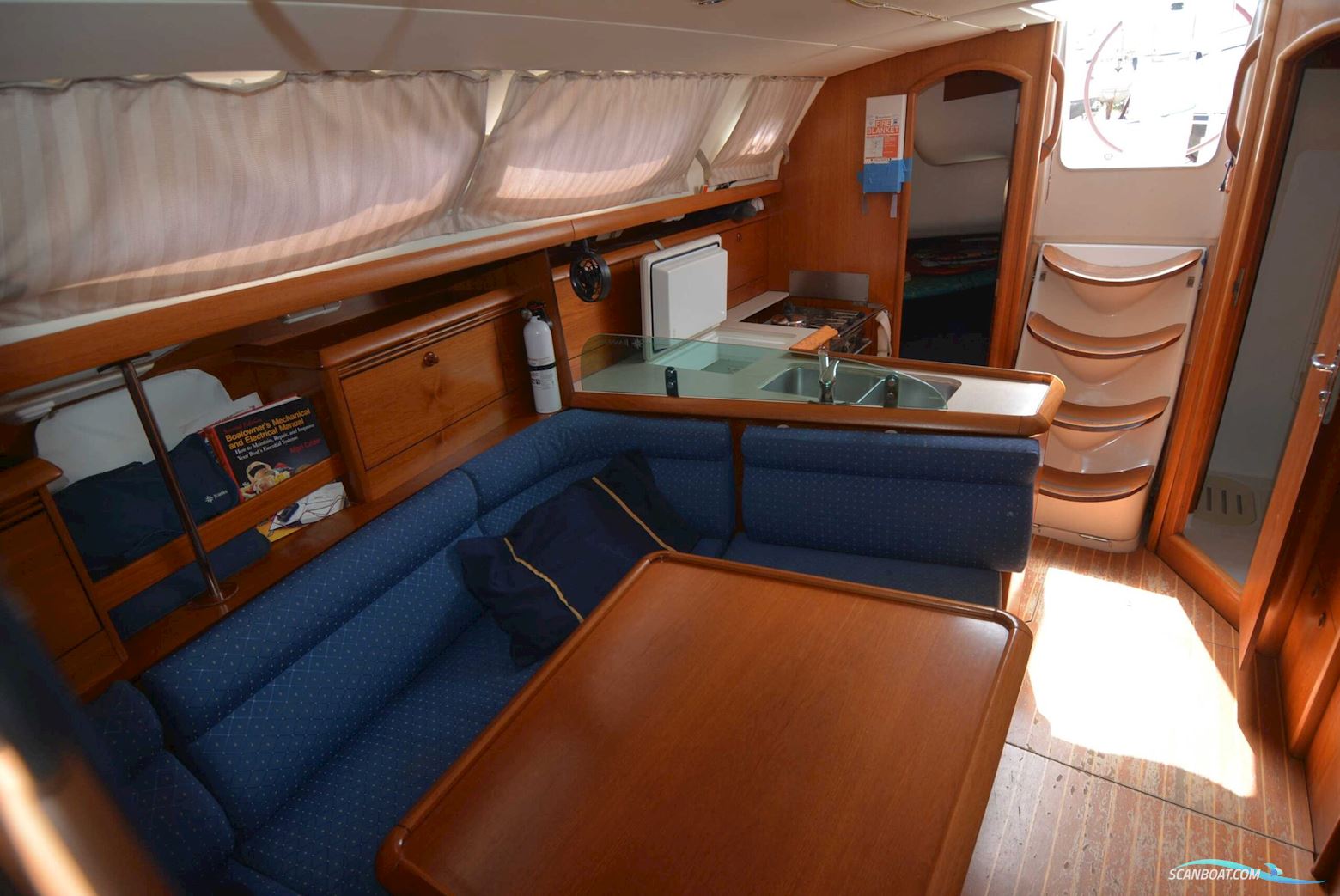 Jeanneau Sun Odyssey 37