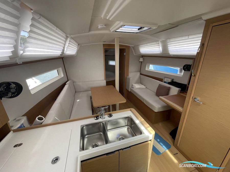Jeanneau Sun Odyssey 380