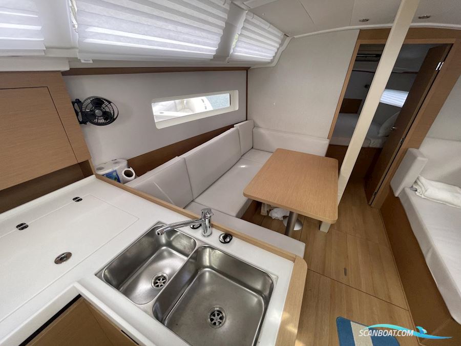 Jeanneau Sun Odyssey 380