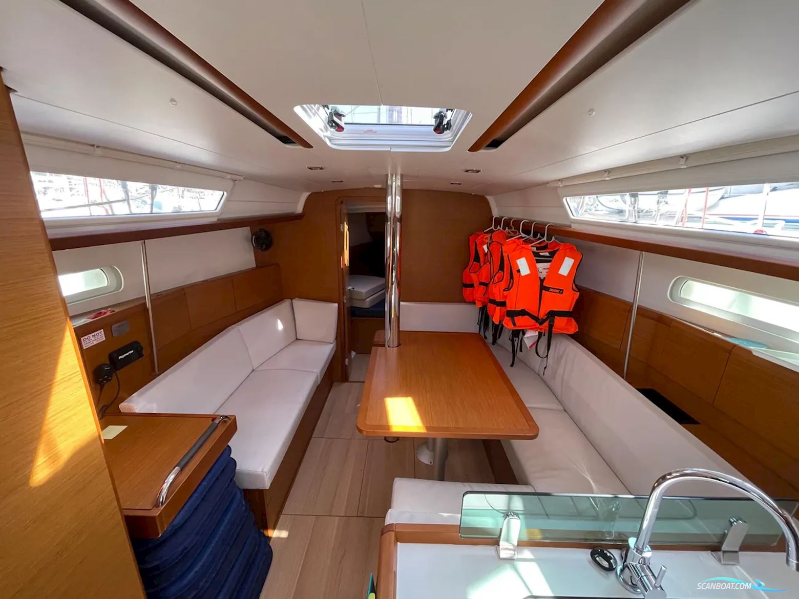 Jeanneau Sun Odyssey 389