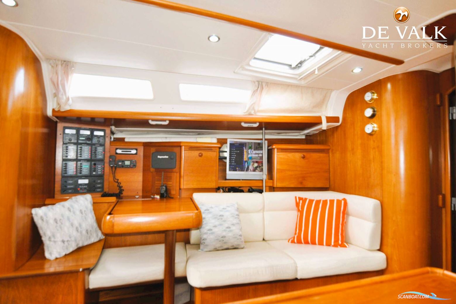 Jeanneau Sun Odyssey 43