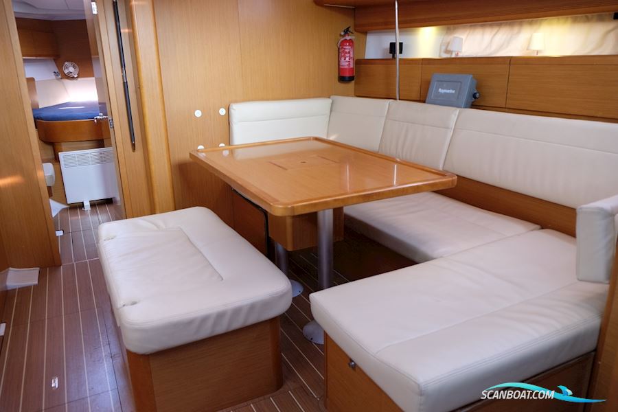Jeanneau Sun Odyssey 44i Owners Version