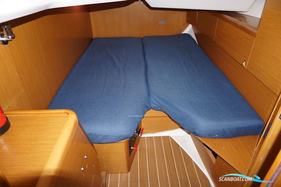 Jeanneau Sun Odyssey 44i Owners Version
