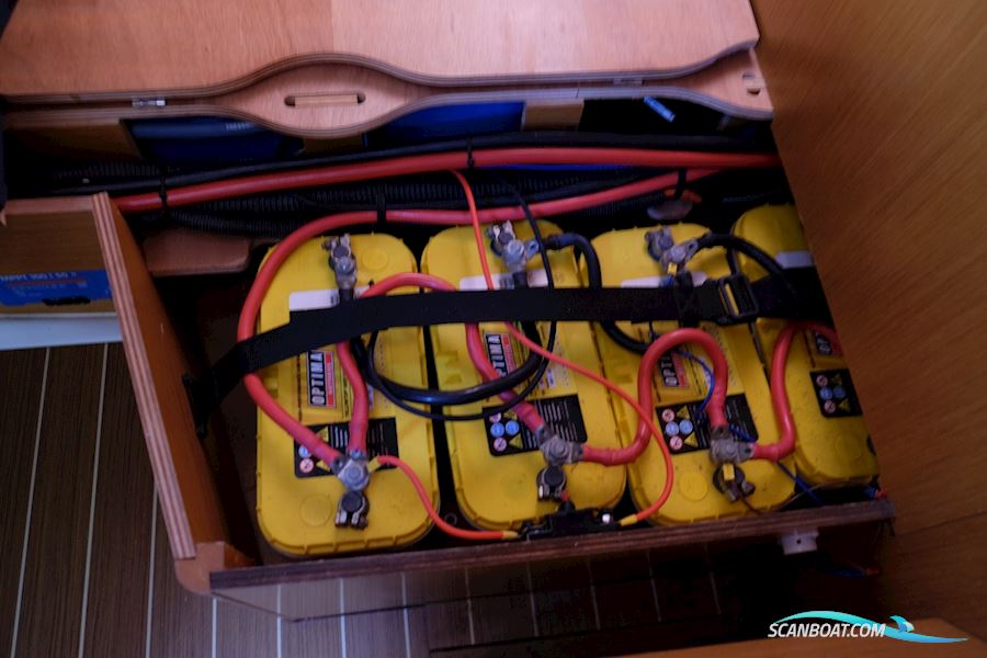 Jeanneau Sun Odyssey 44i Owners Version