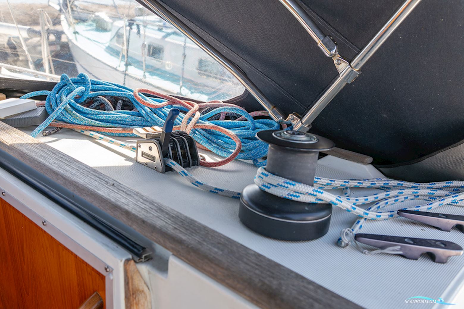 Jeanneau Sunshine 38 centerboard