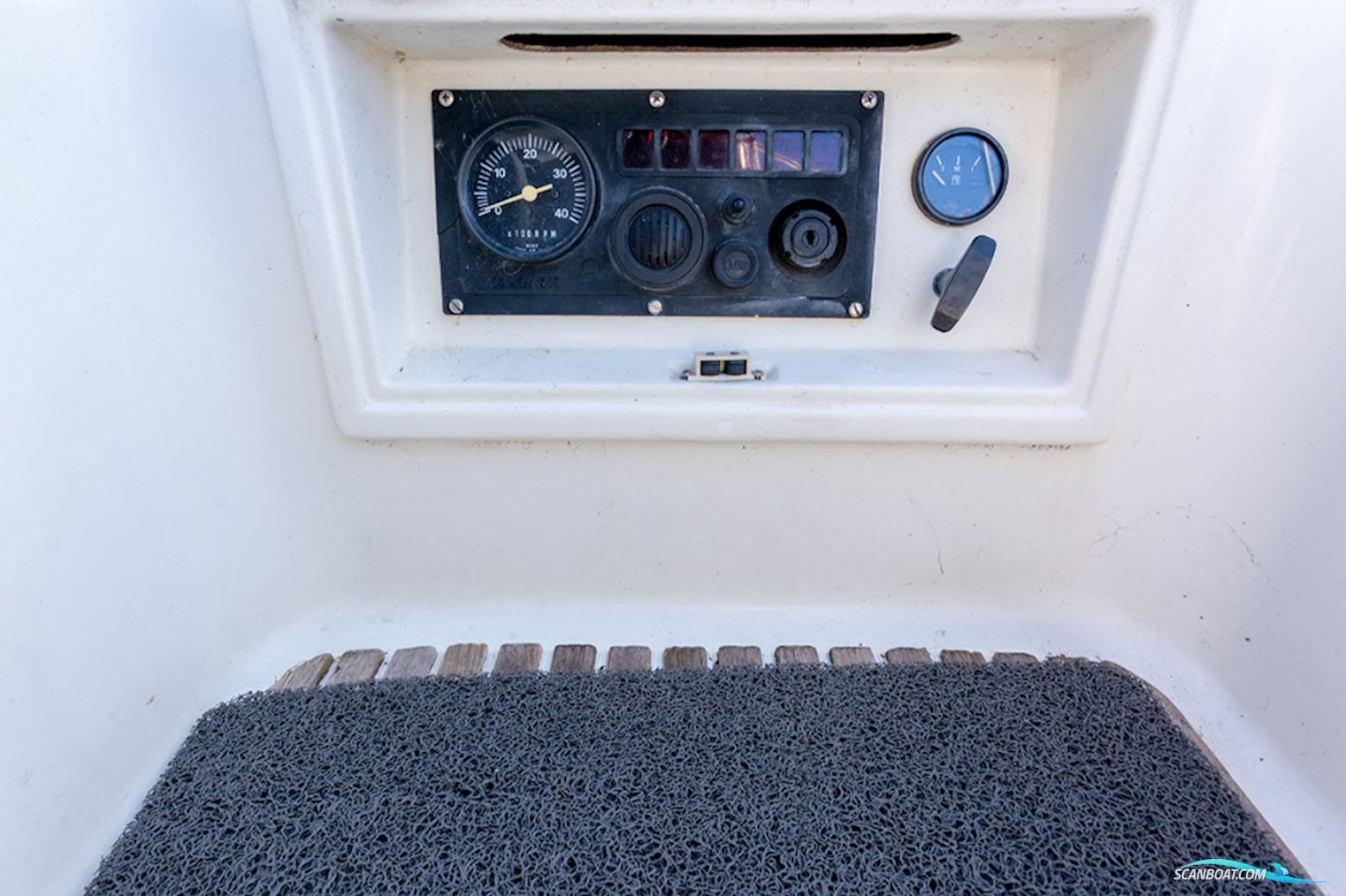 Jeanneau Sunshine 38 centerboard