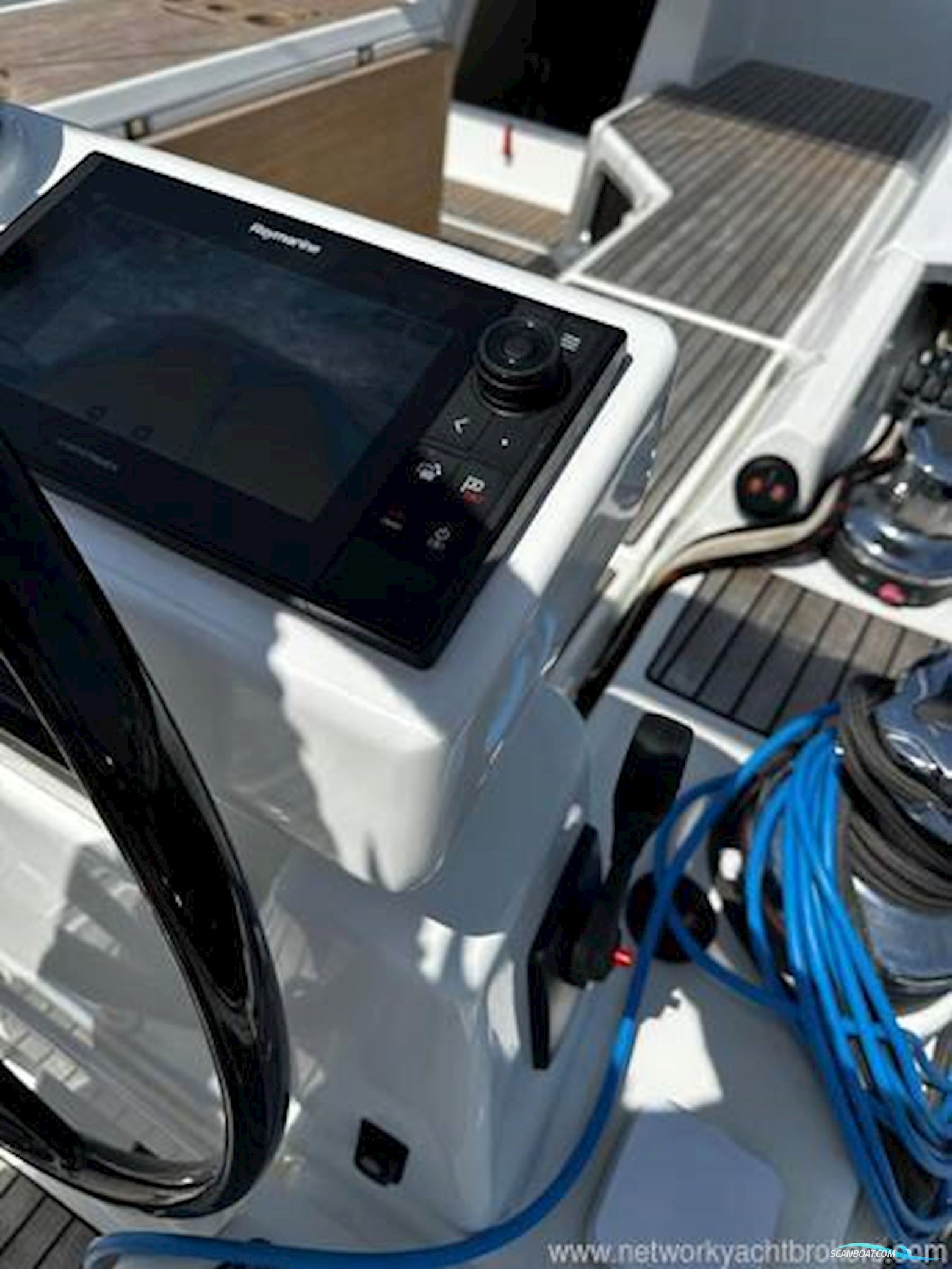 Jeanneau Yacht 54