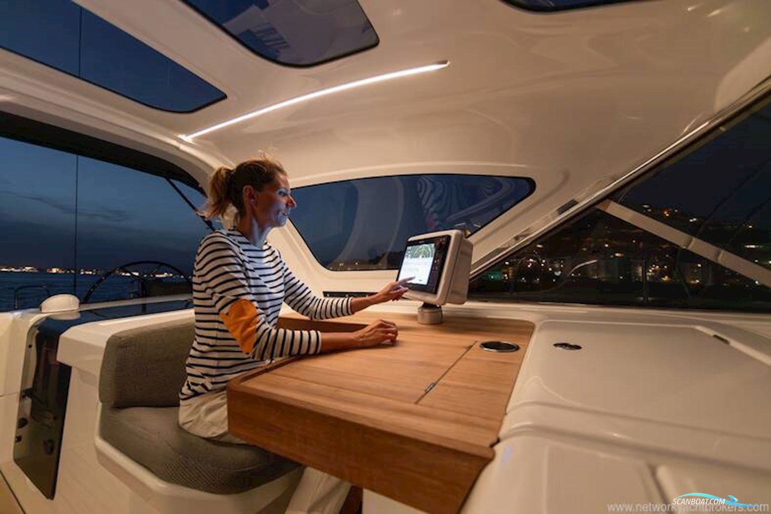 Jeanneau Yacht 55