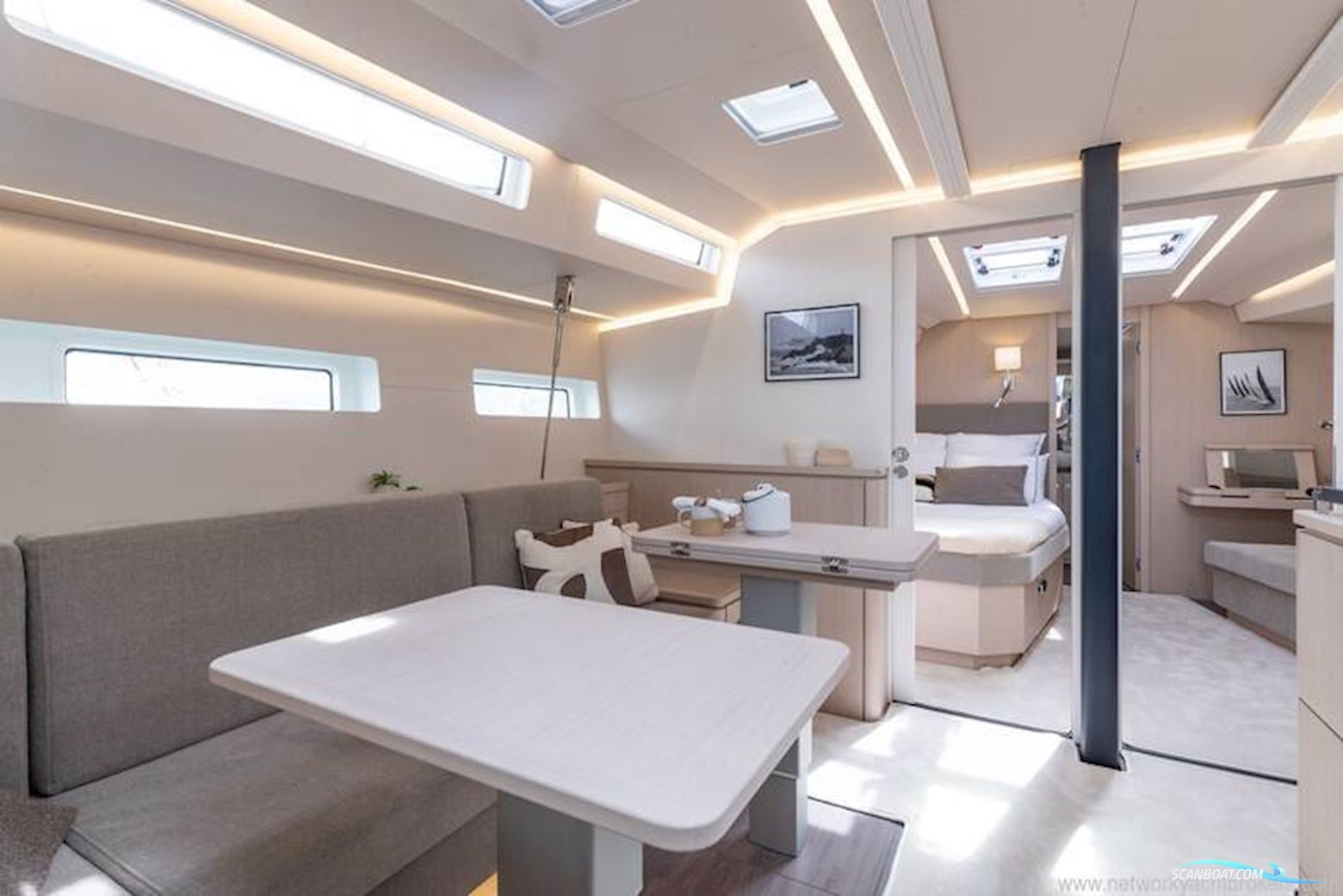 Jeanneau Yacht 55