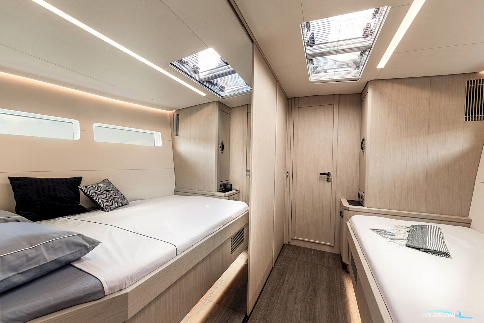 Jeanneau Yacht 60