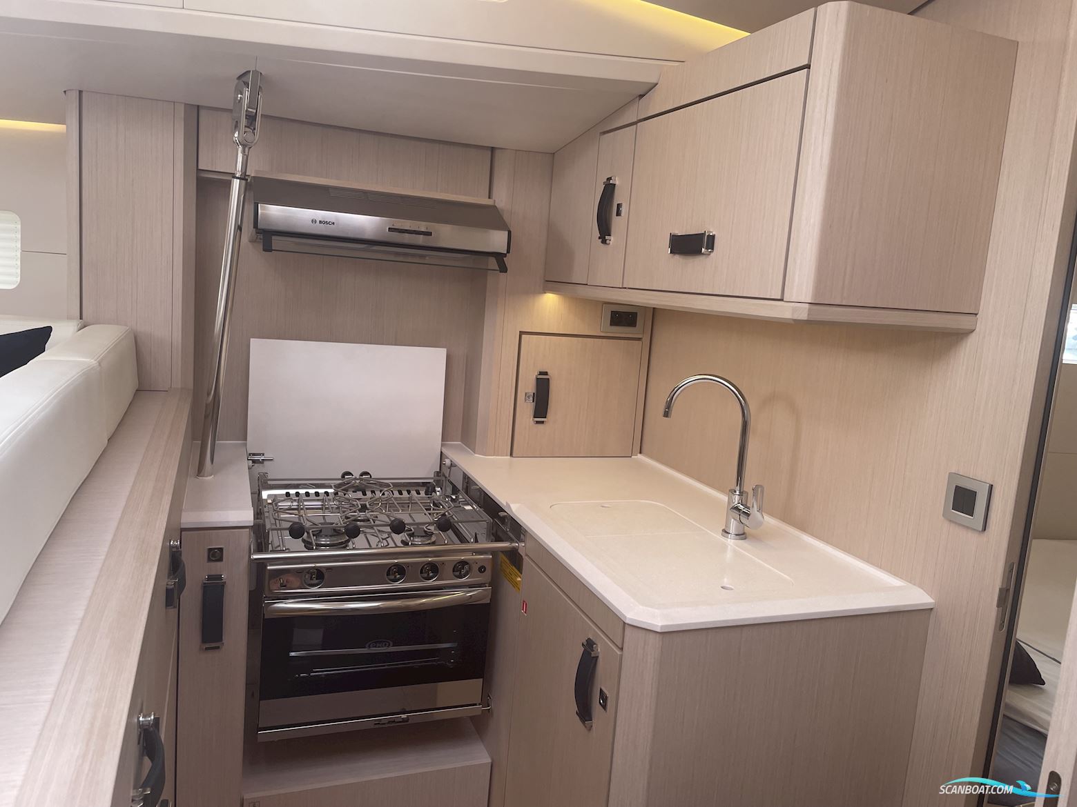 Jeanneau Yachts 60